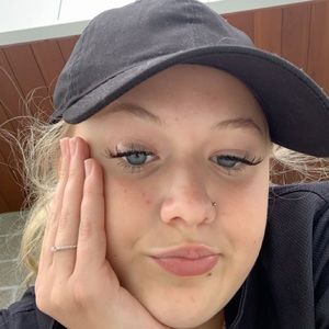 Meet your Posher, Lai